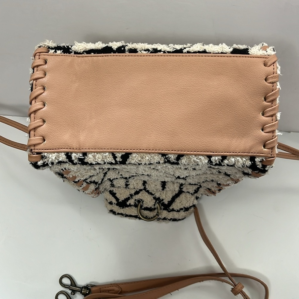 Universal Thread Drawstring Crossbody Sherpa Bag … - image 5